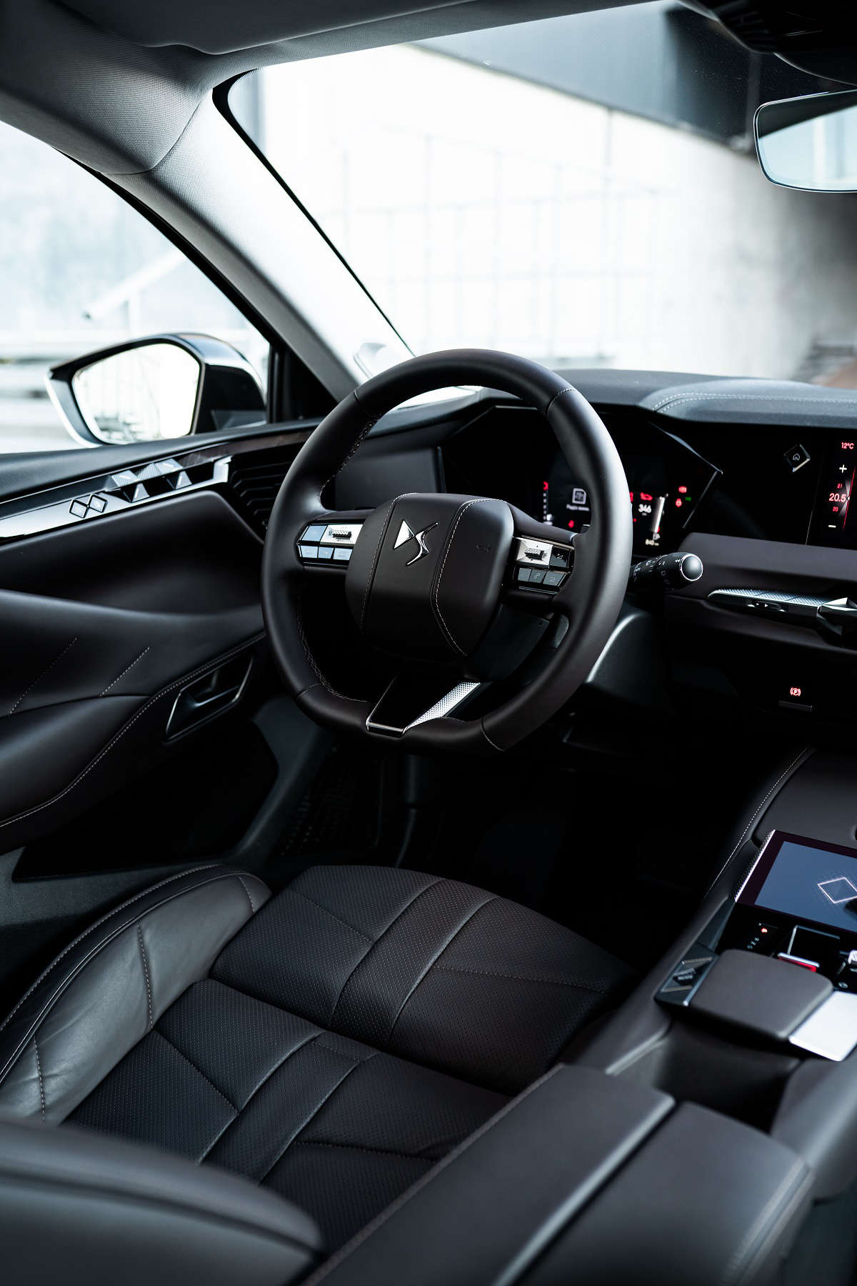 DS 4, інтер‘єр салону