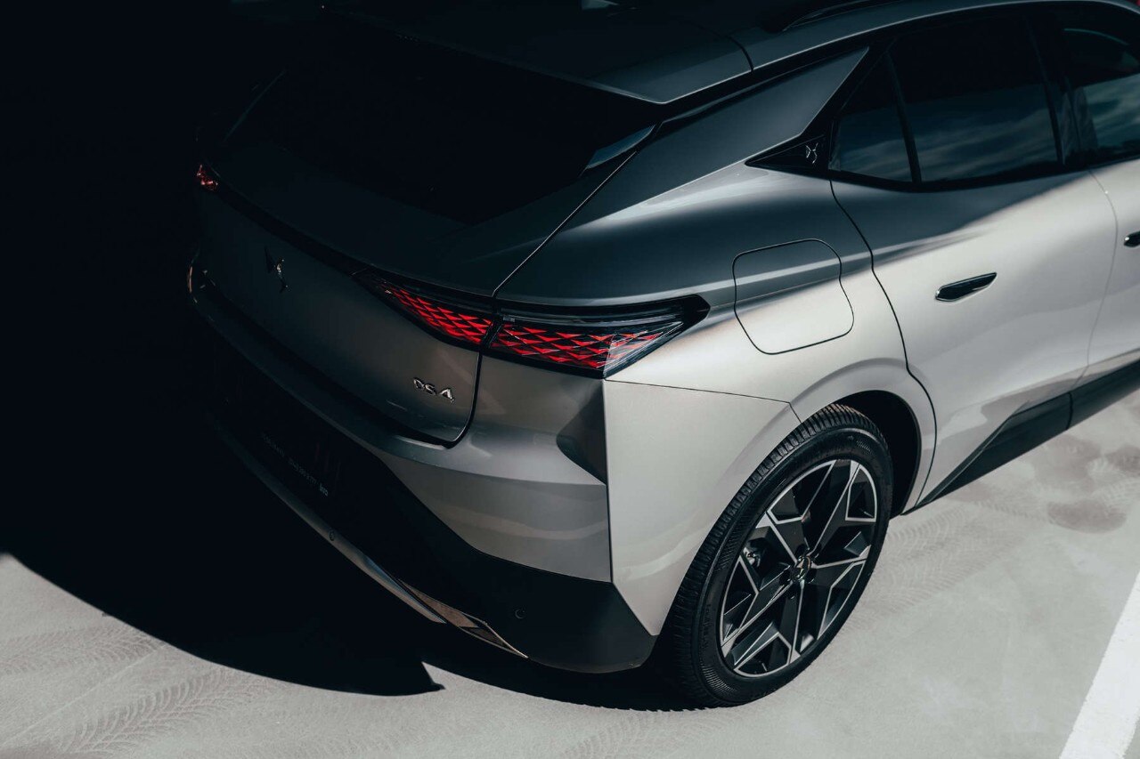 DS 4, задній правий ліхтар
