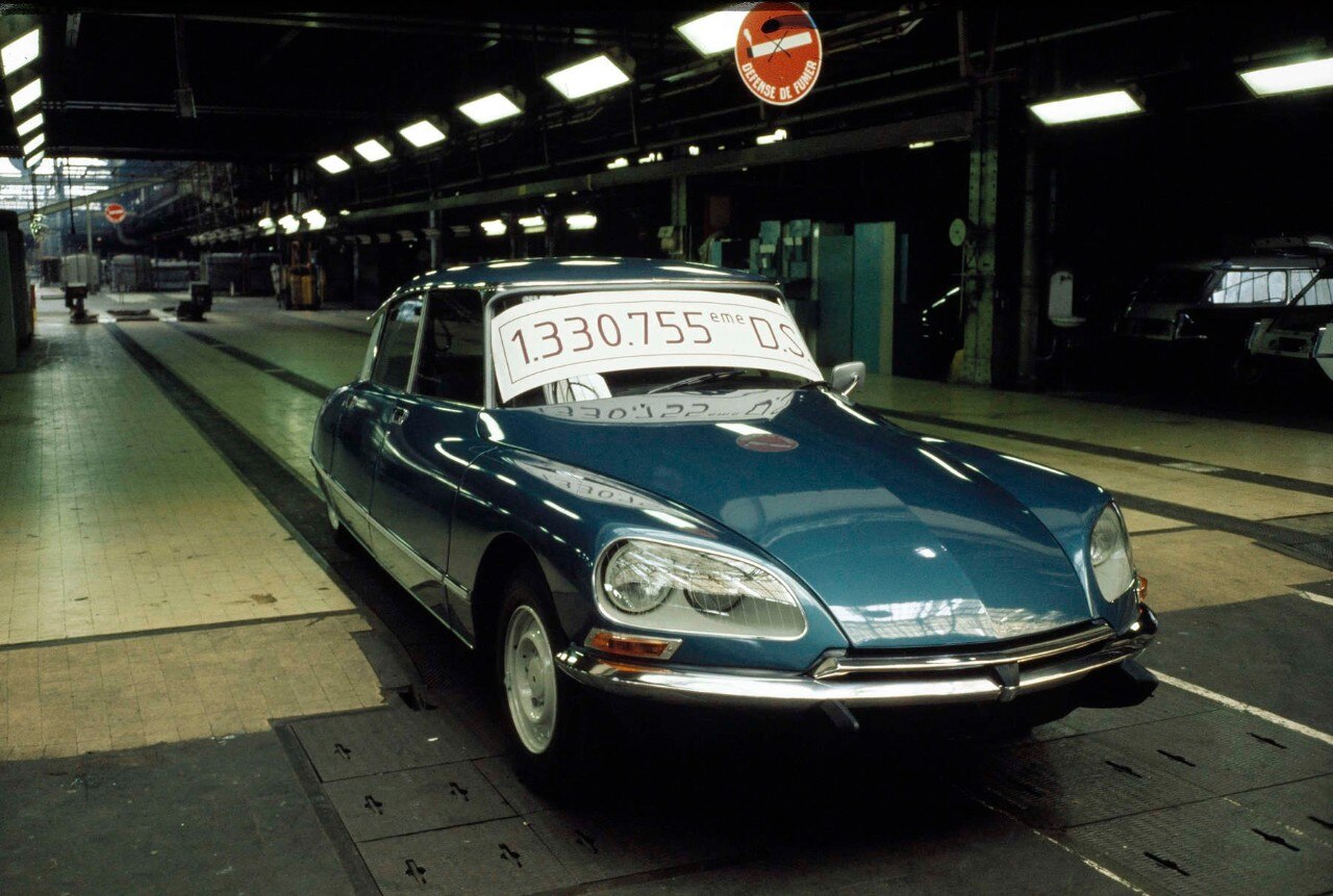 24 квітня 1975 року з конвейєра зійшов 1.330.755-й автомобіль DS