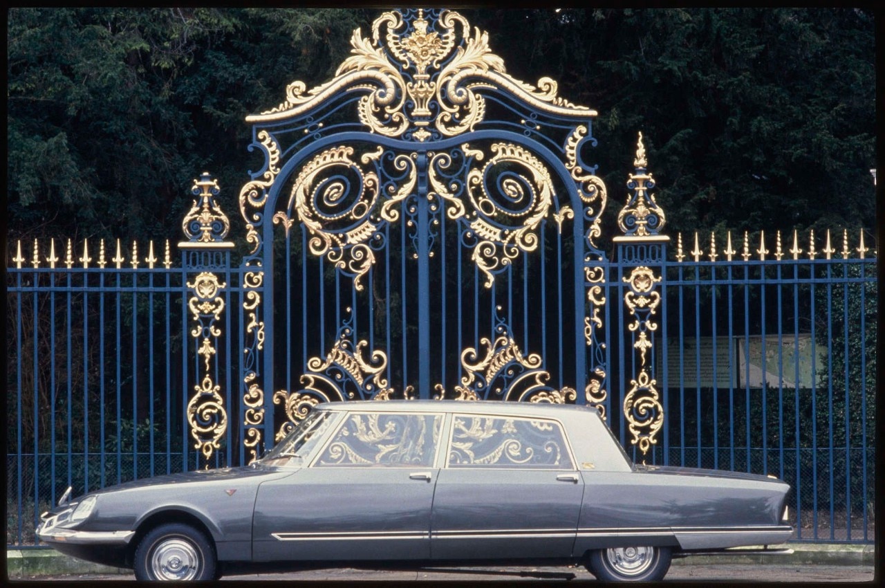 Президентський лімузин DS у Франції 1968 року